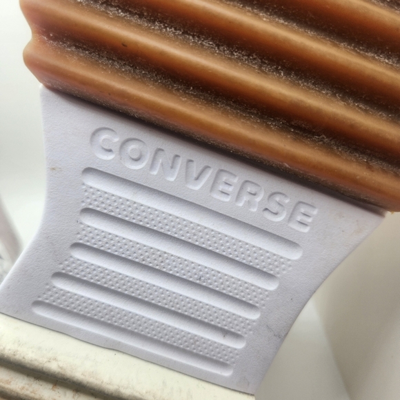 Converse Run Star HighTop Chuck Taylor All Star Beige Leather Sneakers Size 8 Wo - Picture 9 of 9